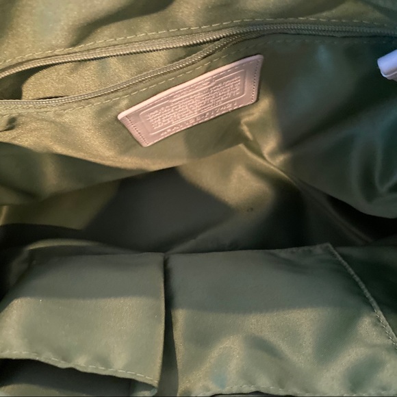 coach signature stitch yellow patent leather bag - Picture 4 of 4